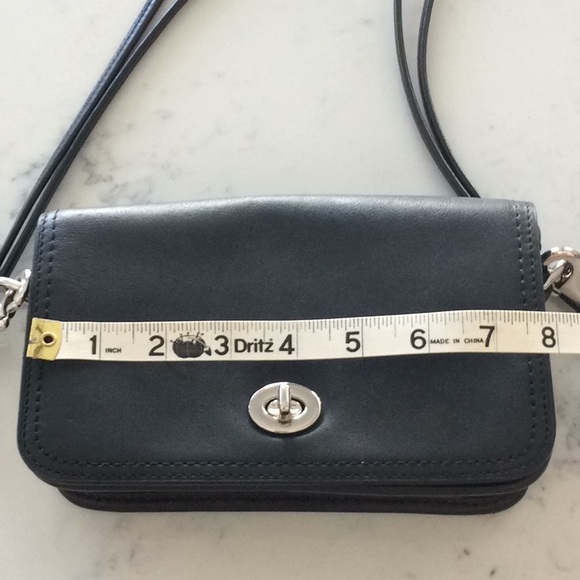 COACH CLASSIC FOLD OVER CROSSBODY LEATHER BAG - Picture 8 of 10